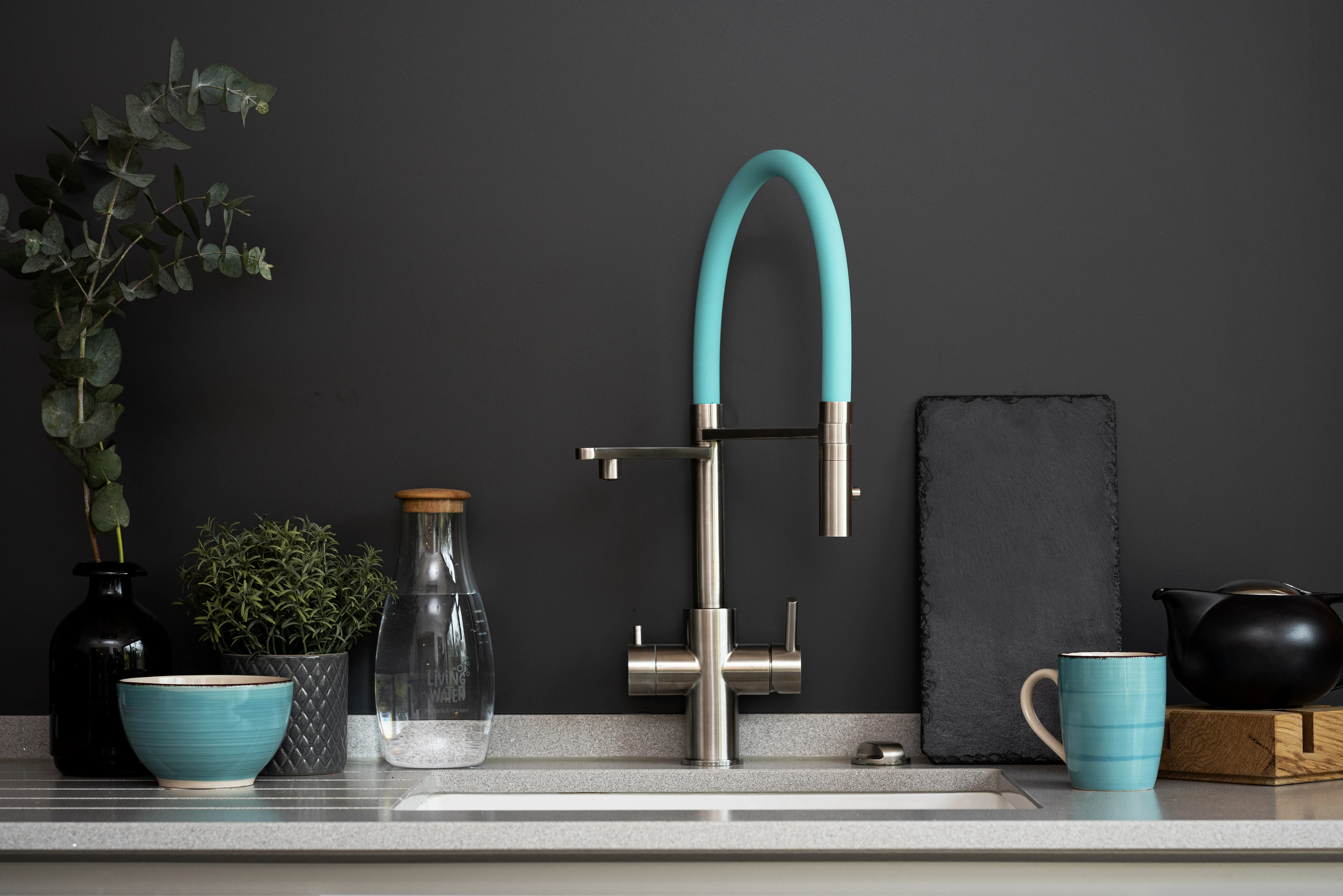 Vorschau: Living Water Sprudel Wasserhahn mit Kohlensäure und Wasserfilter, Edelstahl gebürstet Brauseauslauf türkis