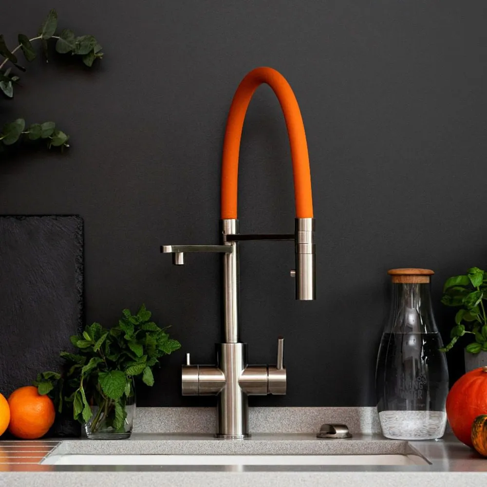 Vorschau: Living Water Sprudel Wasserhahn mit Kohlensäure und Wasserfilter, Edelstahl gebürstet Brauseauslauf orange