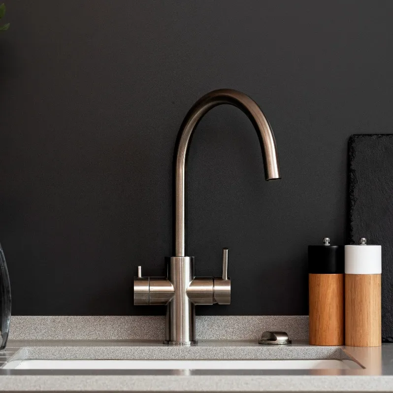 Vorschau: Living Water Sprudel Wasserhahn mit Kohlensäure und Wasserfilter, Edelstahl gebürstet C-Auslauf