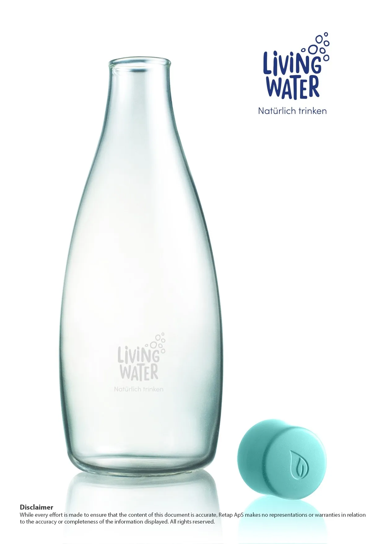 Eine klare Glasflasche mit einem blauen Verschluss, beschriftet mit „Living Water – Natürlich trinken“.