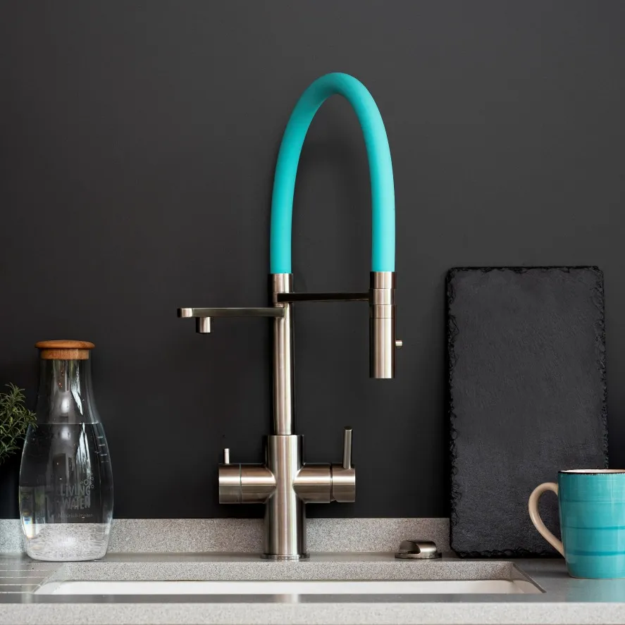 Vorschau: Living Water Sprudel Wasserhahn mit Kohlensäure und Wasserfilter, Edelstahl gebürstet Brauseauslauf türkis