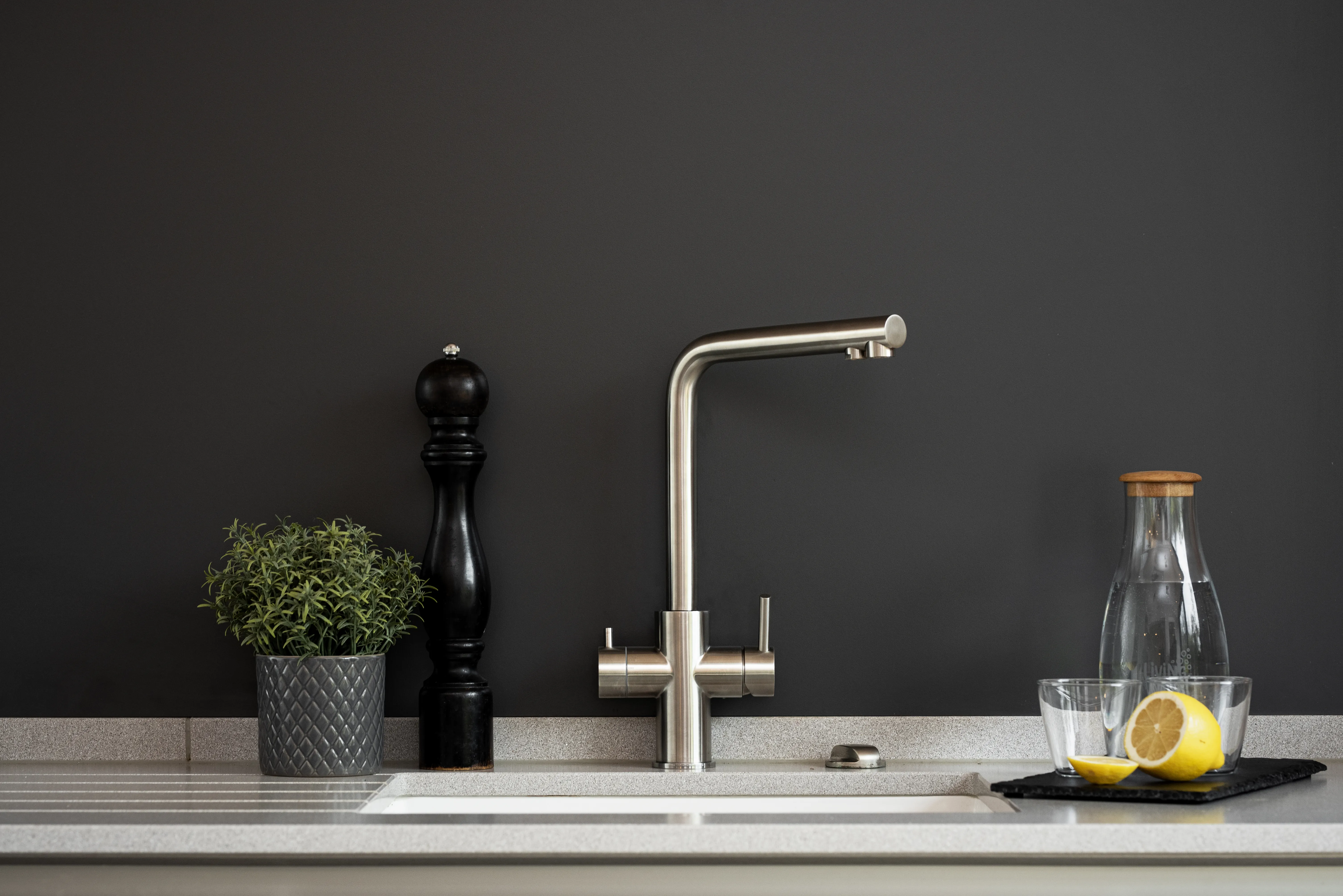 Vorschau: Living Water Sprudel Wasserhahn mit Kohlensäure und Wasserfilter, Edelstahl gebürstet L-Auslauf