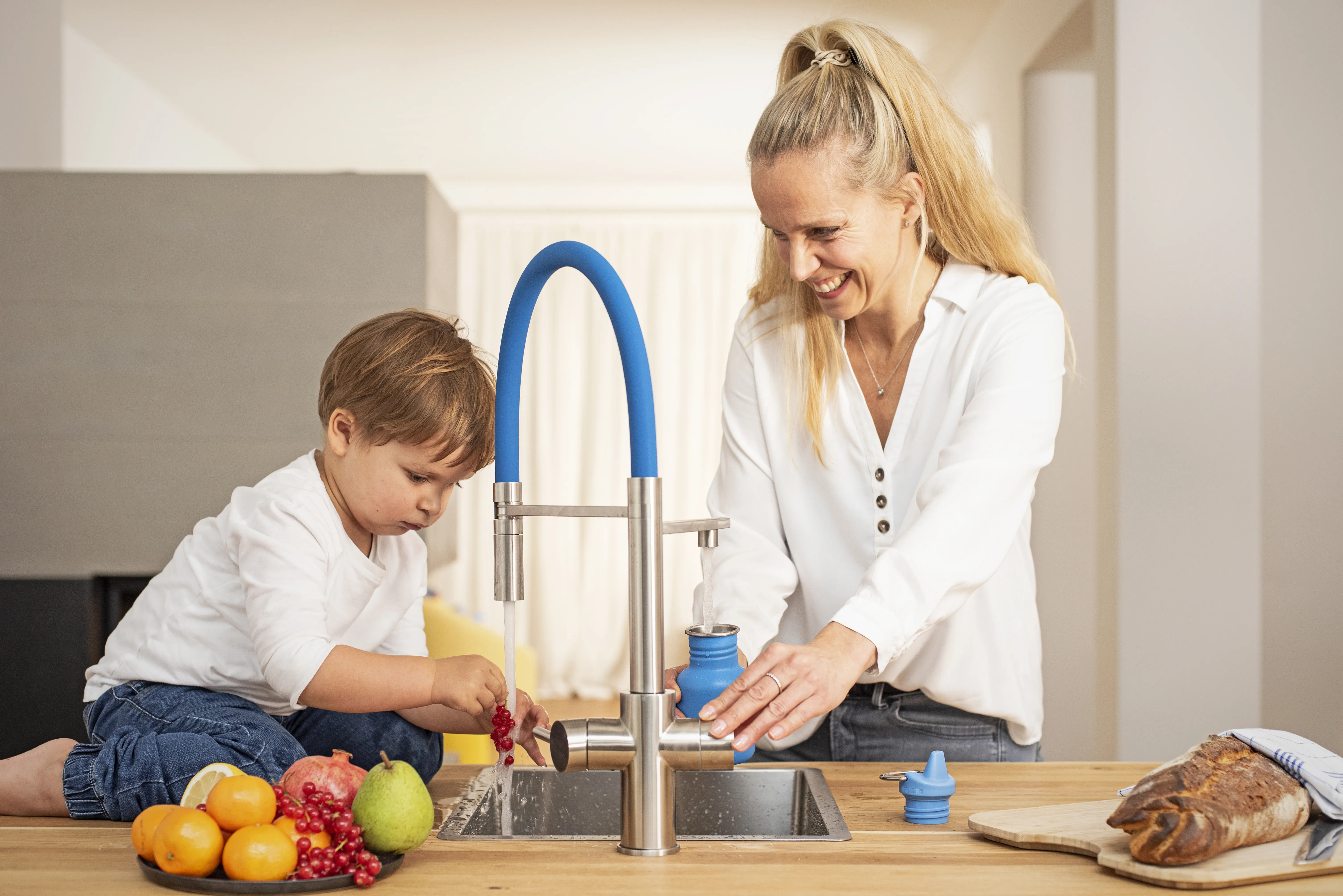 LivingTap Wasserfilteranlage mit Aktivkohleblock für sauberes Trinkwasser aus dem Hahn.